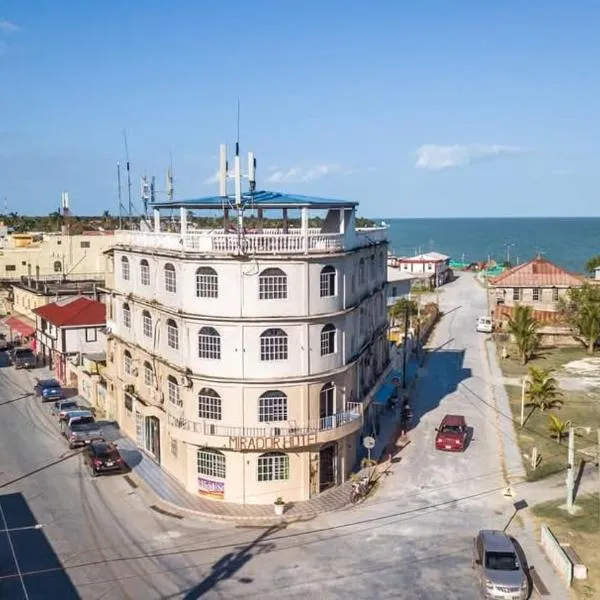 Mirador Hotel，位于科罗萨尔的酒店