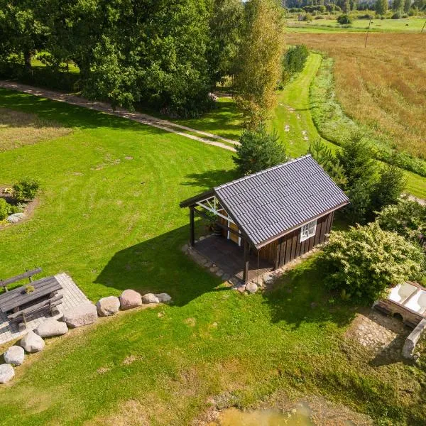 Cozy chalet for nature lovers，位于Ķevele的酒店