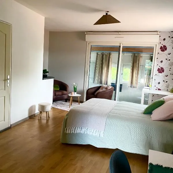 L inattendu，位于Saint-Denis-de-Pile的酒店