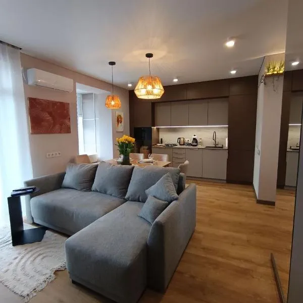 ЕНЕРГОНЕЗАЛЕЖНІ Апартаменти Перлина Проскурова, Центр біля Либідь Плази，位于赫梅利尼茨基的酒店