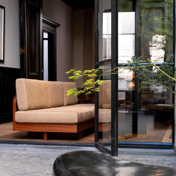 朱利安酒店，位于安特卫普的酒店