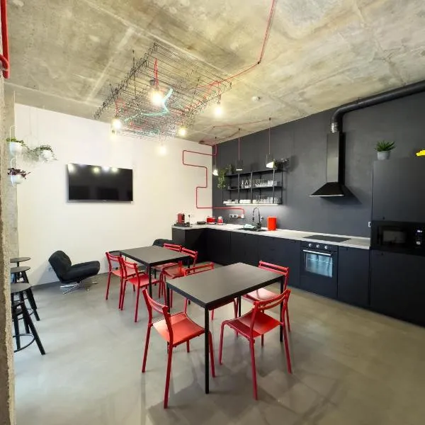 ROCH800 - industriální aparthotel Klatovy，位于克拉托维的酒店