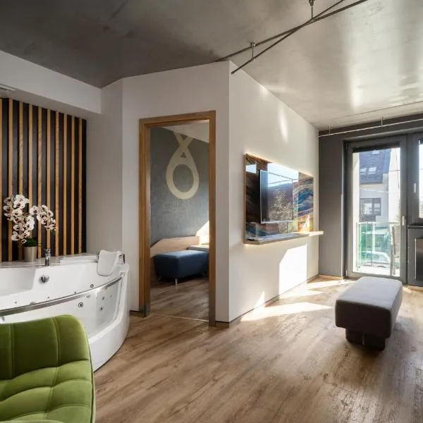 Onyx Luxury，位于萨尔瓦尔的酒店