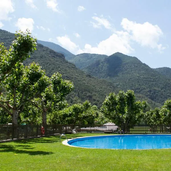 Apartaments i Bungalows Càmping L'Orri del Pallars，位于Ribera de Montardit的酒店