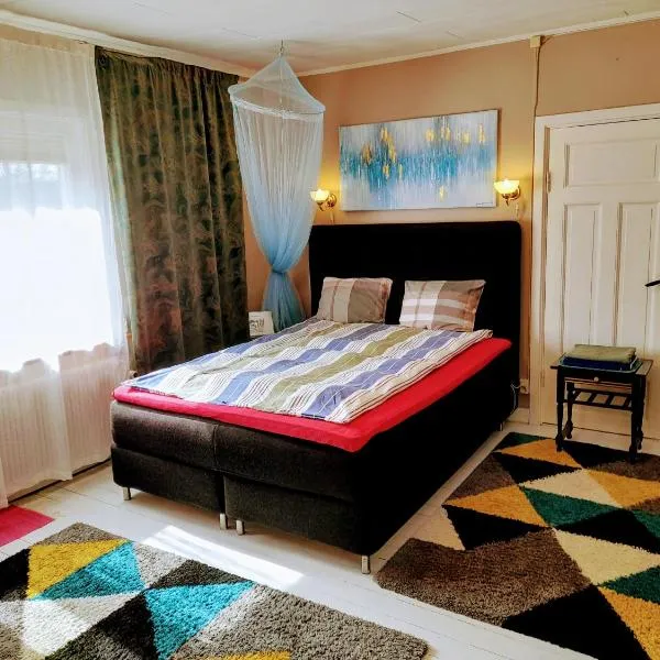 Cheerful 1-bedroom, 120 m from Sandbach，位于Bräcke的酒店