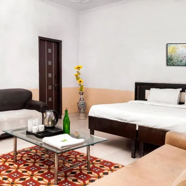 Hotel Sunrise Inn，位于诺伊达的酒店