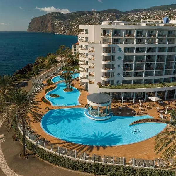 Pestana Grand Ocean Resort Hotel，位于丰沙尔的酒店