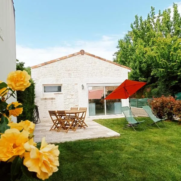 Joli gîte indépendant au calme tout confort wifi climatisation draps et serviettes incluses parking gratuit，位于巴巴斯特的酒店
