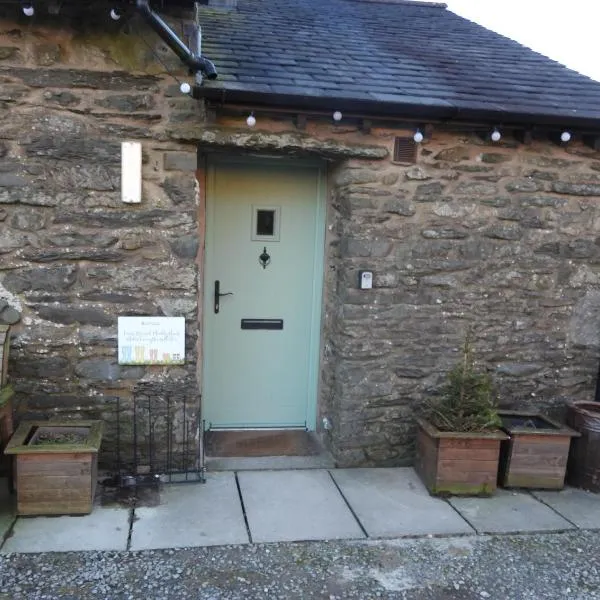 Oak Tree Cottage nestled in the hills of the Lake District and Yorkshire Dales，位于蒂贝的酒店
