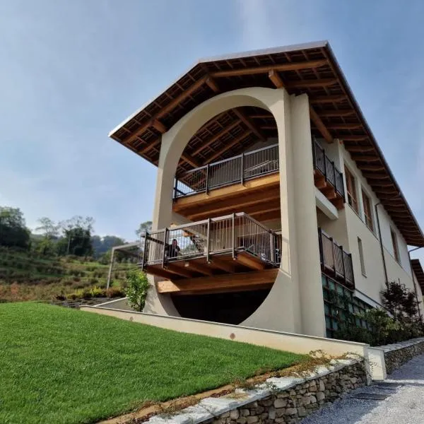 Agriturismo Arezza，位于Revello的酒店