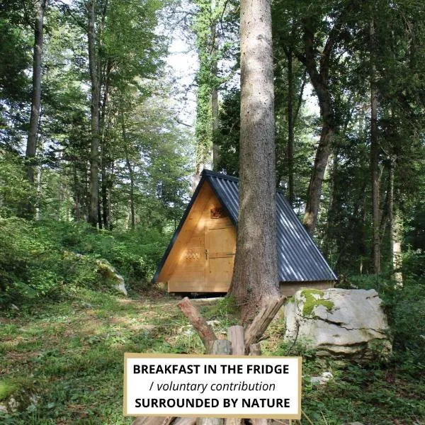 Glamping Zeleni raj Vače，位于Vače的酒店