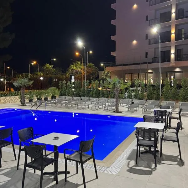 Hotel Antik，位于格勒姆的酒店