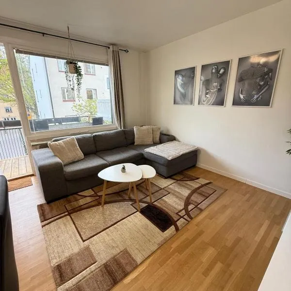 Spacious apartment near the subway，位于斯德哥尔摩的酒店