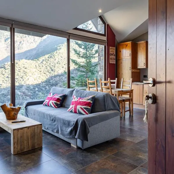 Dúplex Renovado con Vistas Impresionantes，位于圣胡利娅-德洛里亚的酒店