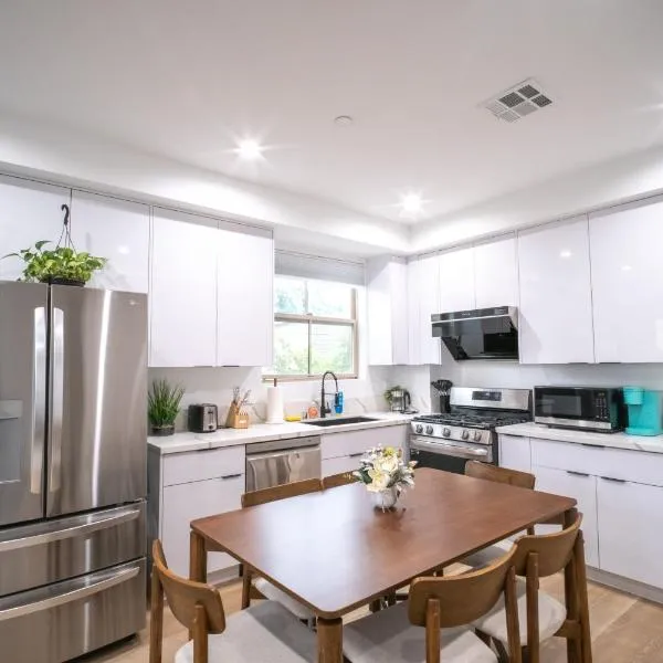 Stylish Private Room by Downtown LA，位于洛杉矶的酒店