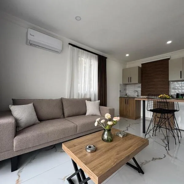 Bungalow in a holiday village, Kyrenia，位于凯里尼亚的酒店