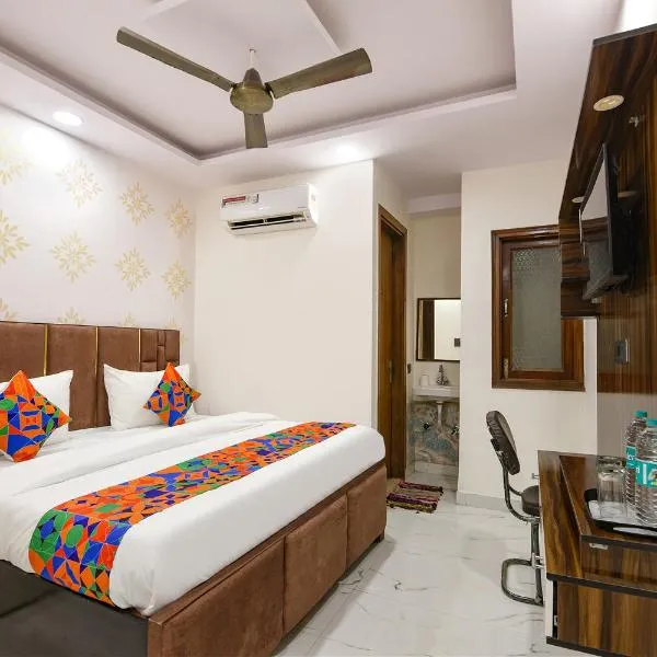FabHotel NP International - Nehru Place Market，位于加姆布的酒店