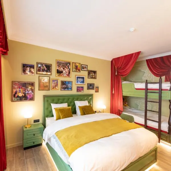 Theater Hotel，位于德帕内的酒店