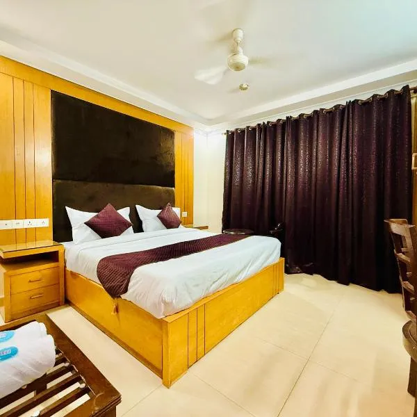 Hotel Jpm luxe - East Of Kailash，位于新德里的酒店
