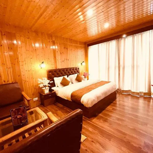 TATA Vista Resort Mall Road Manali - Centrally Heated & Air Cooled，位于马拉里的酒店