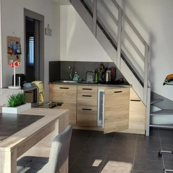 Appartement 2-3 personnes Saint Cast le Guildo，位于圣卡勒吉勒多的酒店