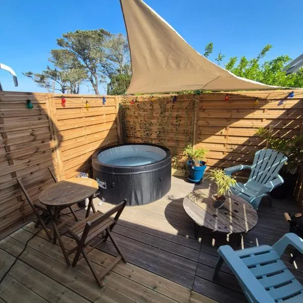 Studio le moutik du bord de mer avec SPA et sauna parking gratuit，位于Lampaul-Plouarzel的酒店
