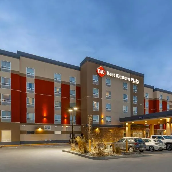 Best Western Plus Hinton Inn & Suites，位于欣顿的酒店