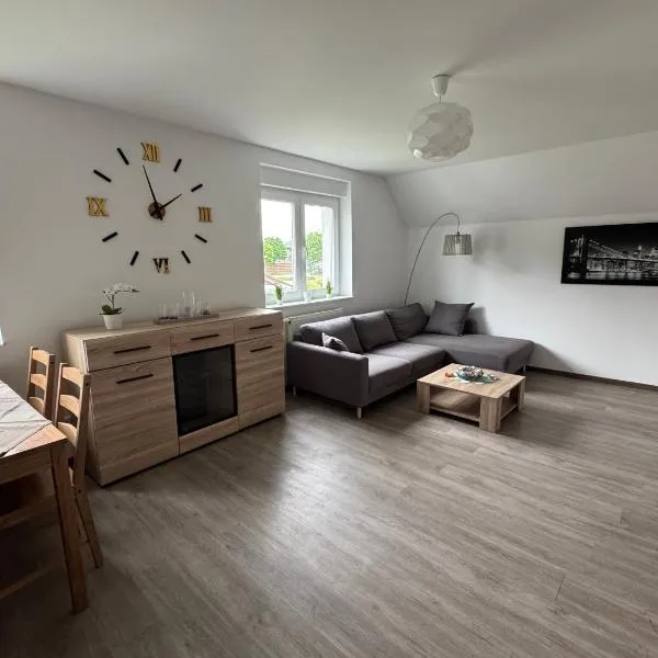Moderne Ferienwohnung in toller Lage，位于Berghausen的酒店