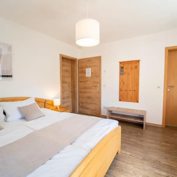 Gästehaus Mack - Mosel Rooms & Restaurant，位于特里滕海姆的酒店