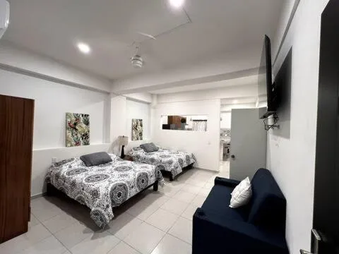 Suites Sol Nuevo，位于瓜亚比托斯的酒店