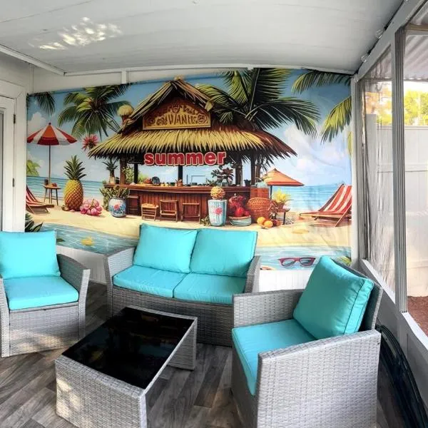 Tropical House，位于克利尔沃特的酒店