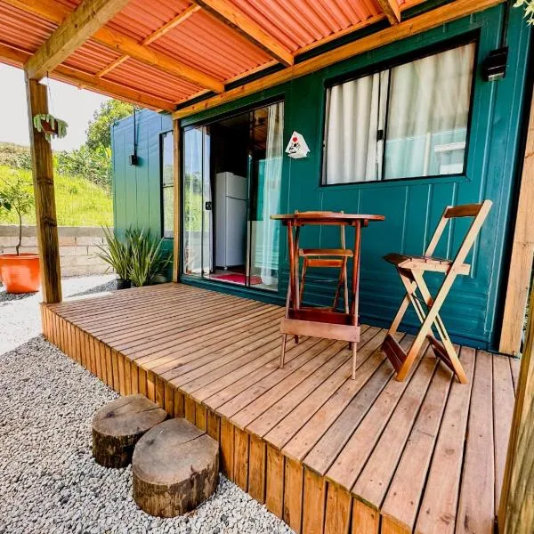 Casa Container Canarinho!，位于Siderópolis的酒店