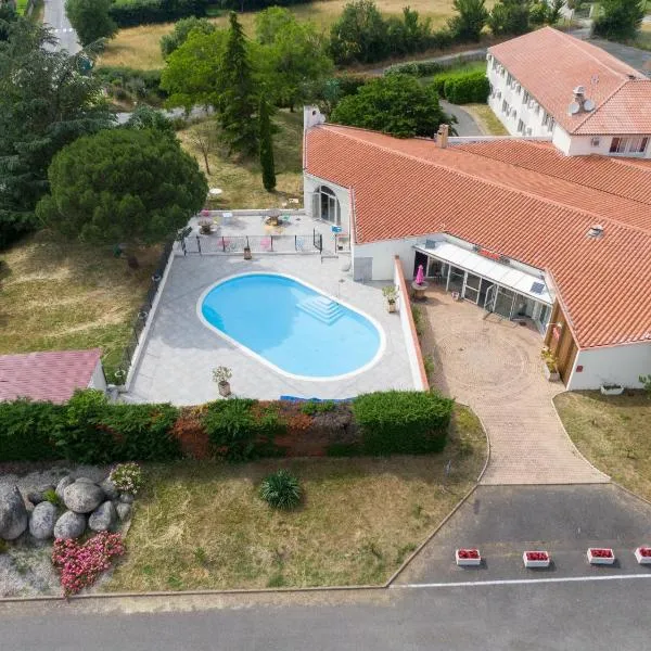 Greet Hôtel Castres Saix，位于赛的酒店