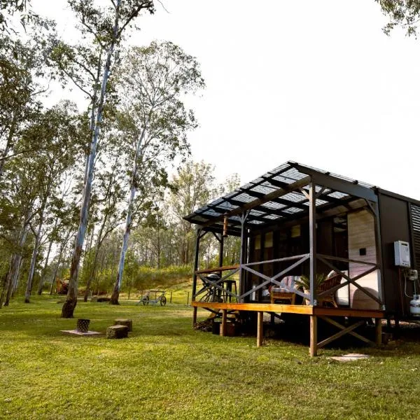 Rivers Edge Cabin by Tiny Away，位于巴灵顿的酒店