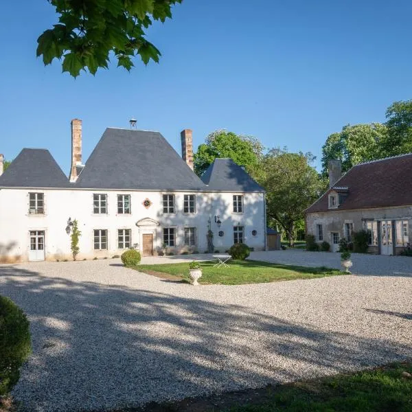 Le Château du Sollier - Charme calme et confort climatisation à 5mn du peage，位于布尔日的酒店