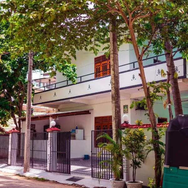 Hilton Cottage，位于亭可马里的酒店