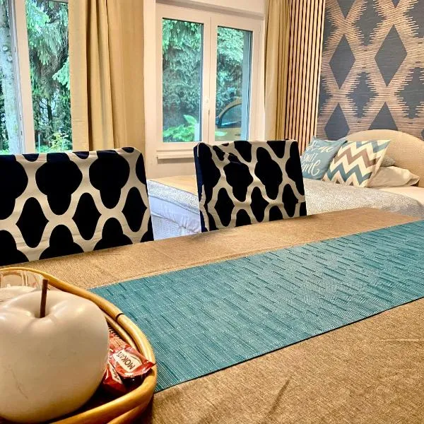 Two rooms with bath，位于韦切什的酒店