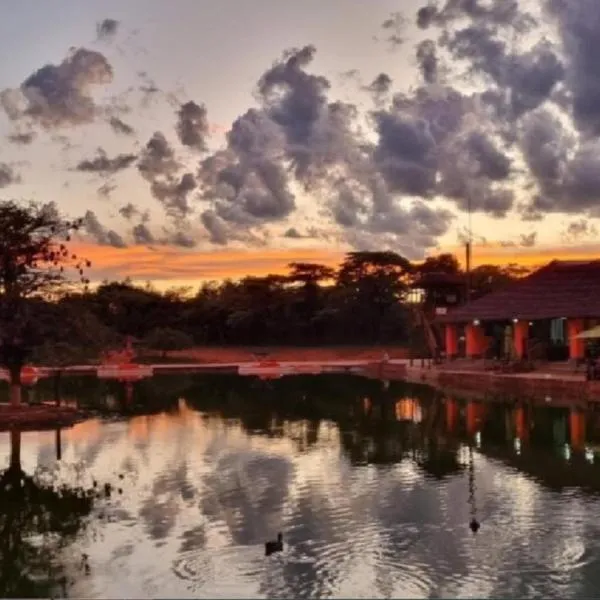 Rondevue Game Lodge，位于沃姆巴斯的酒店