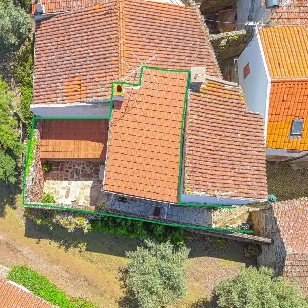 Casa da Avó Carriça，位于Santar的酒店