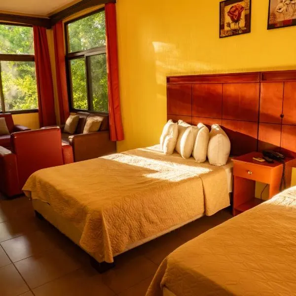 Grand Caporal Hotel，位于Chiquimula的酒店