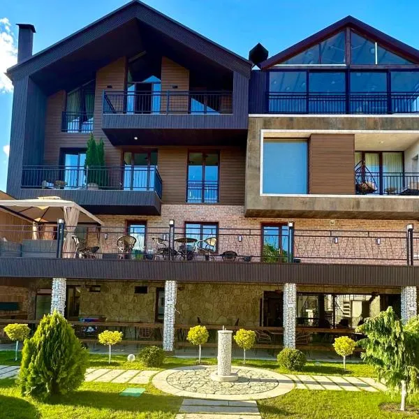 Escapes Boutique Hotel & Restaurant，位于迪利然的酒店