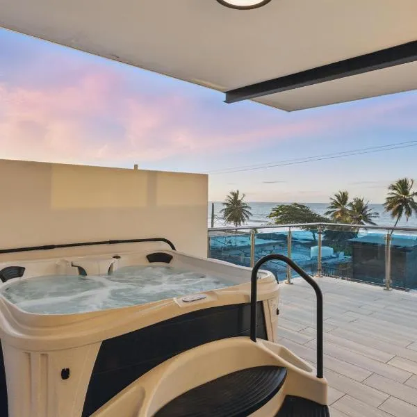 Zaturn Beach House，位于阿雷西博的酒店