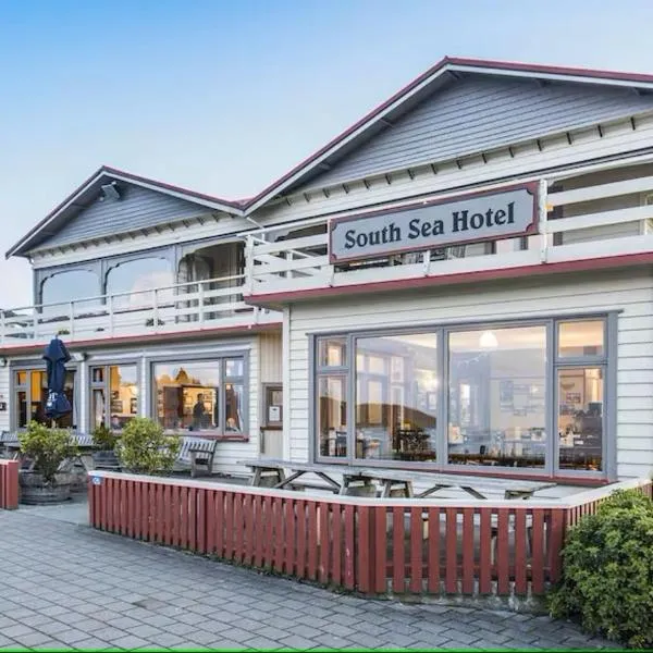 南海汽车旅馆 - 斯图尔特岛，位于半月湾的酒店