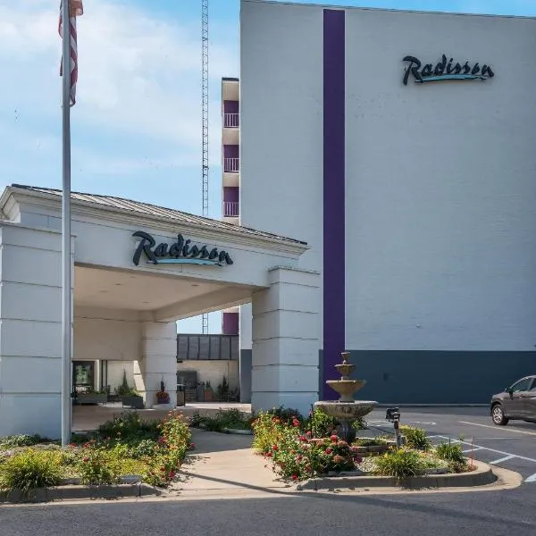 Radisson Hotel Grand Rapids Riverfront,位于大急流城的酒店