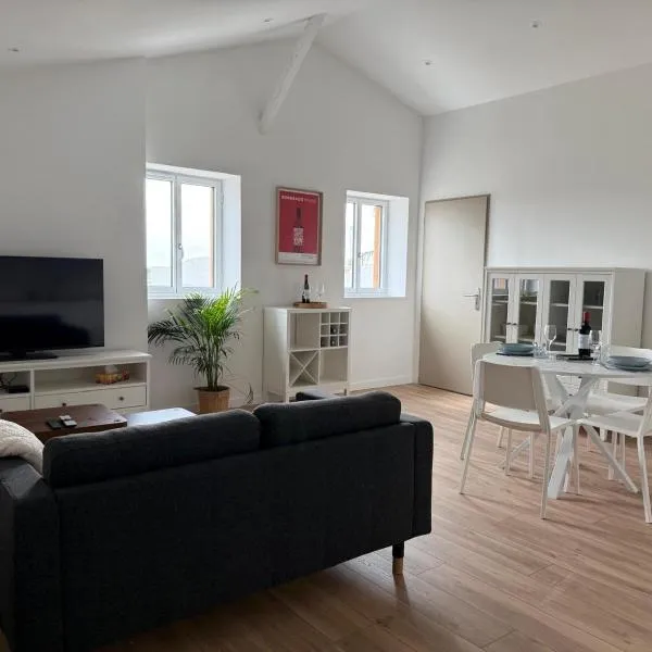 ô Vignes & Bastides " L'échappée Lapébie ", appartement cosy，位于Sauveterre-de-Guyenne的酒店