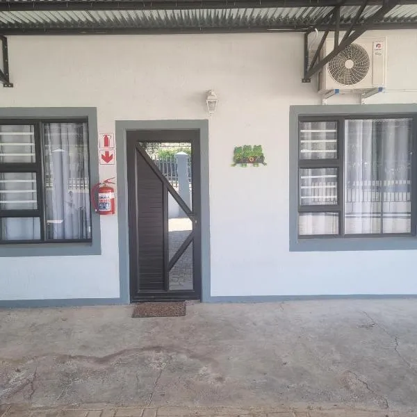 Pooltjie's Self-catering Overnight，位于基特曼斯胡普的酒店