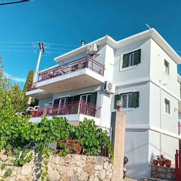 Monika Lefkada，位于苏卡雷斯的酒店