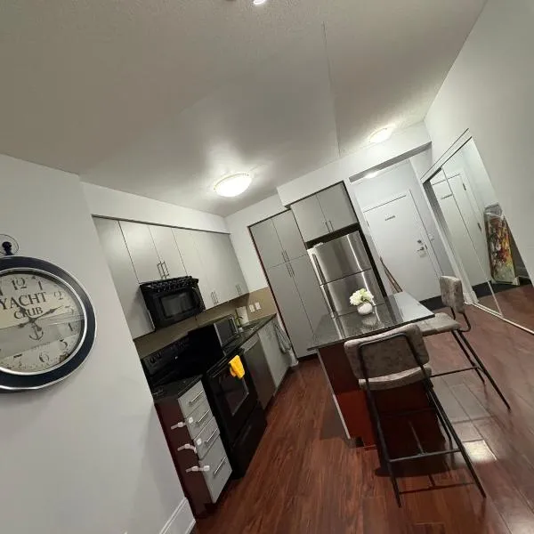 Cozy Ensuite private room homestay，位于米西索加的酒店