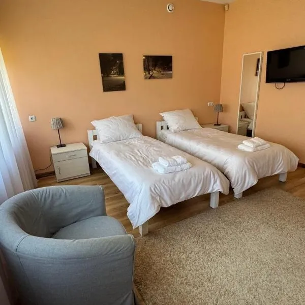 Apartamentai KAVA，位于扎拉赛的酒店