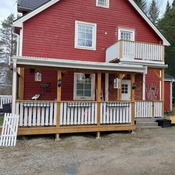 Stor villa i lantlig miljö i Torvallaby Östersund Jämtland，位于厄斯特松德的酒店